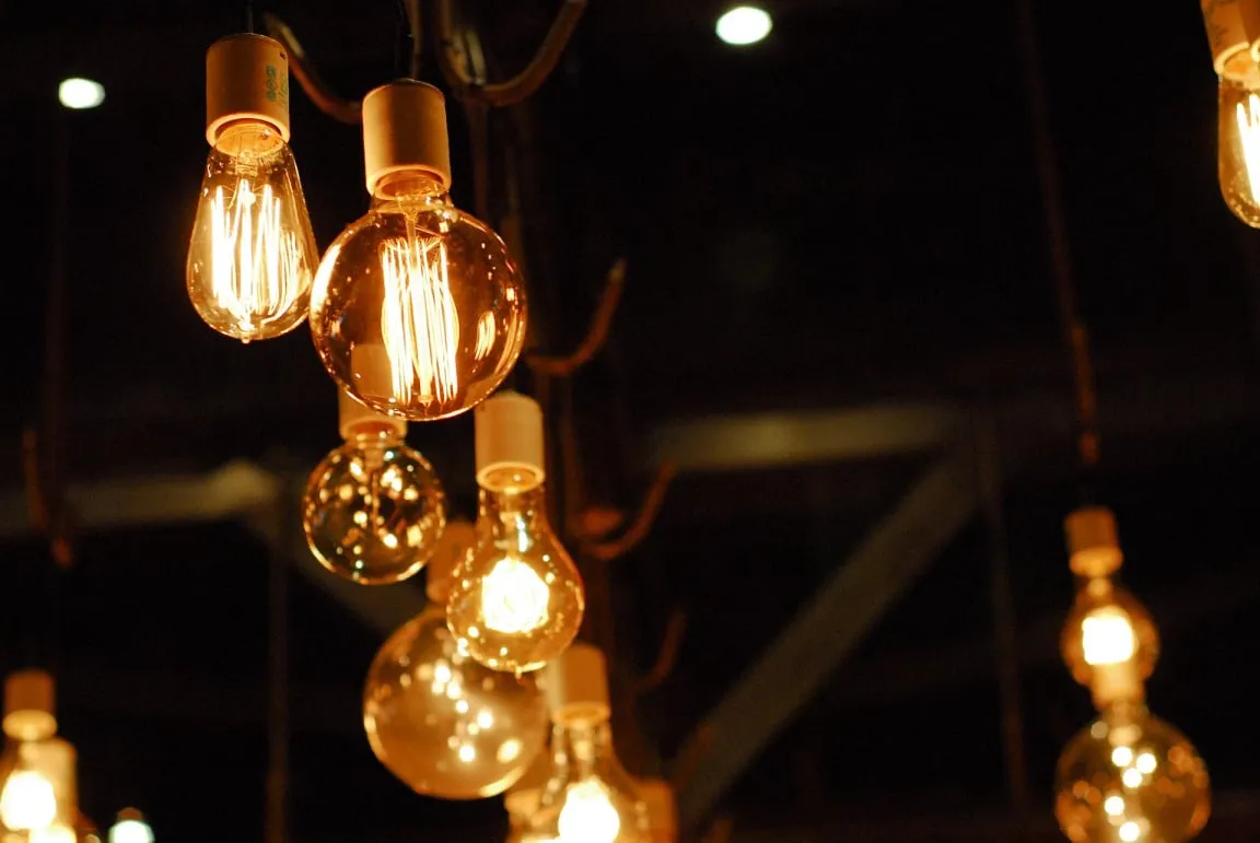 Modern pendant lighting in an airy interior